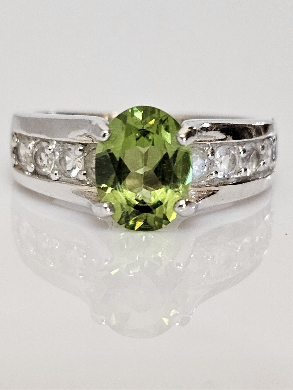 Natural Peridot & White Topaz Ring Sterling Silver Size 7!